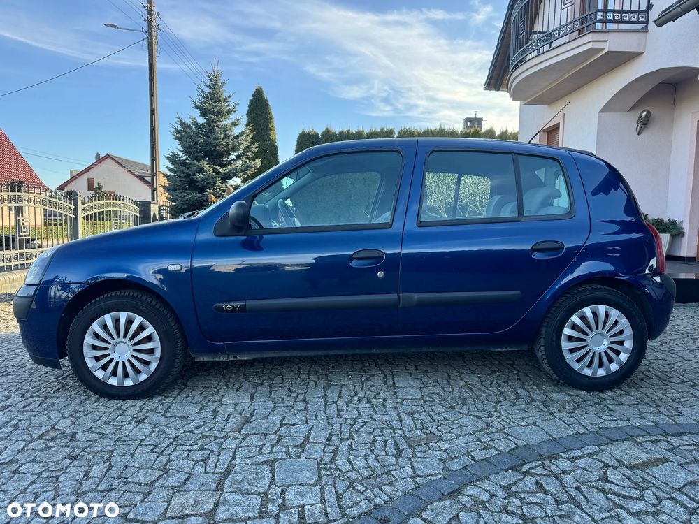 Renault Clio 1.2 16V Emotion - 8