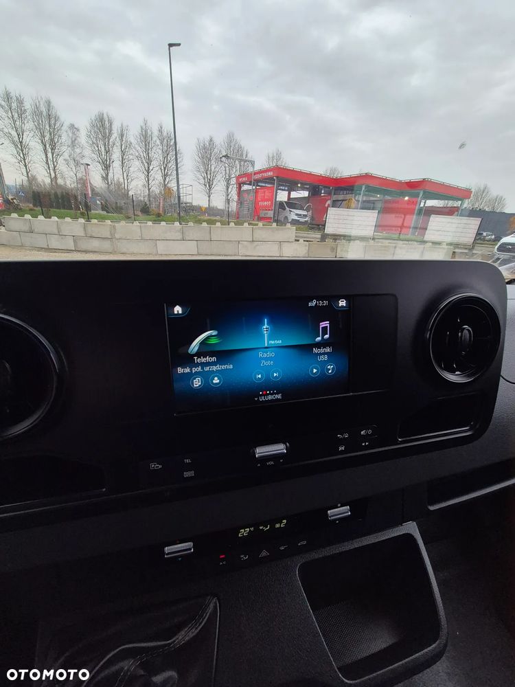 Mercedes-Benz Sprinter - 14