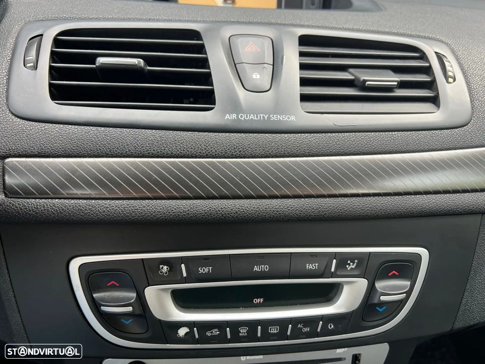 Renault Mégane Sport Tourer ENERGY dCi 110 EXPERIENCE - 12