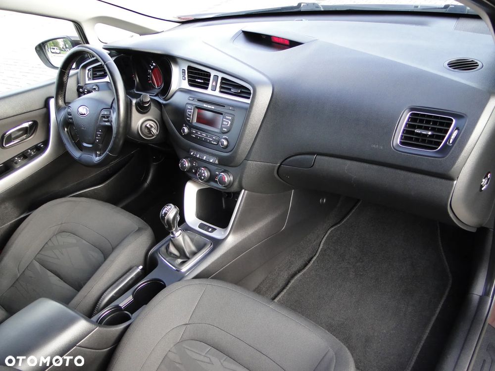 Kia Ceed - 22