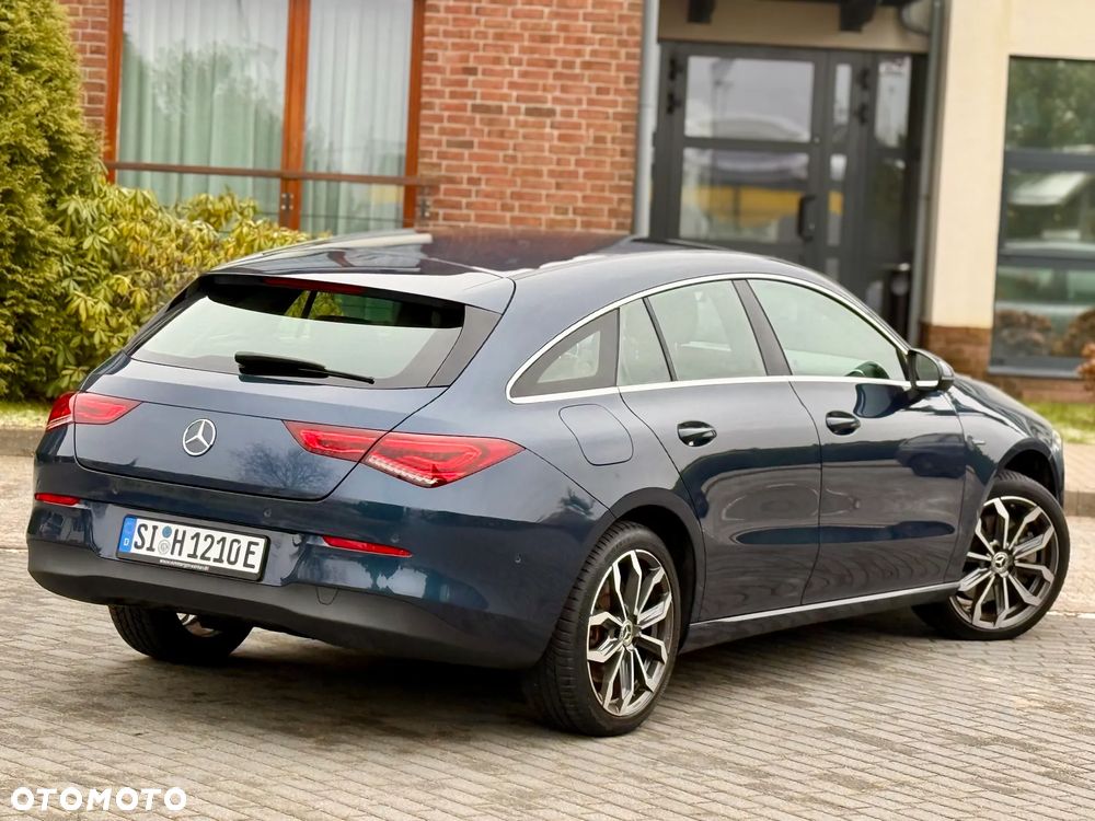 Mercedes-Benz CLA 250 e 8G-DCT Special Edition - 13