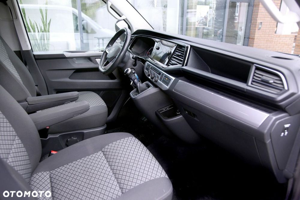 Volkswagen Multivan - 10
