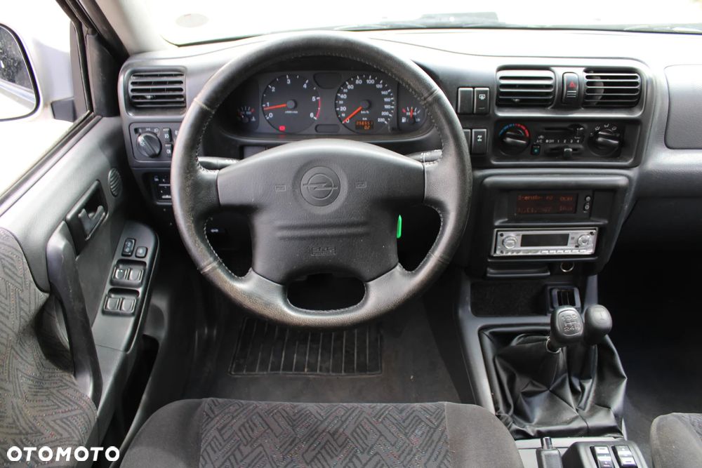 Opel Frontera - 14