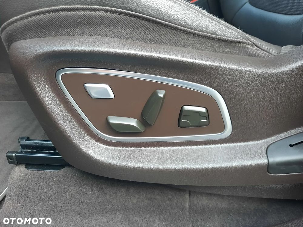 Renault Espace 1.6 dCi Energy Magnetic EDC 7os - 33