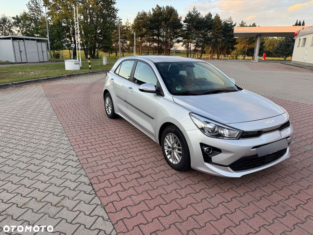 Kia Rio 1.2 L - 2