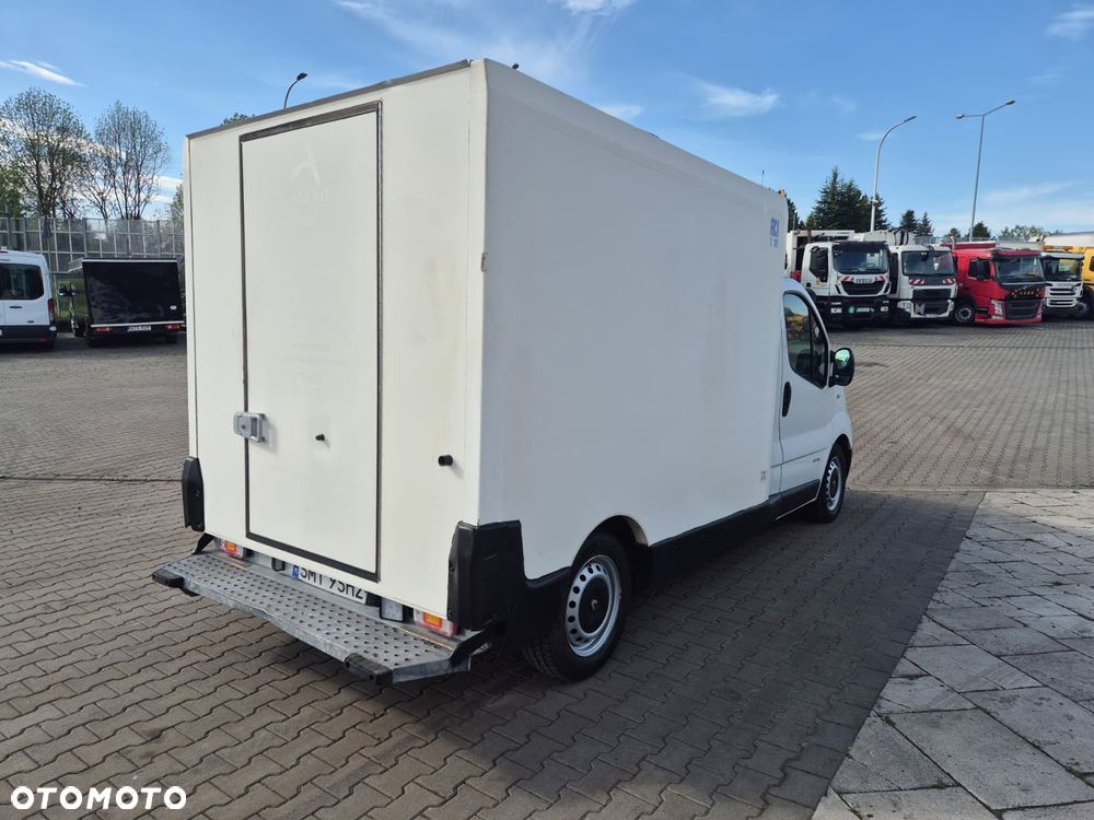 Renault Trafic 115KM / CHŁODNIA IZOTERMA / THERMO KING / PO SERWISACH / GOTOWY DO PRACY / WTYCZKA ZEWNĘTRZNA / 3 MIEJSCA / BEZWYPADKOWY - 7