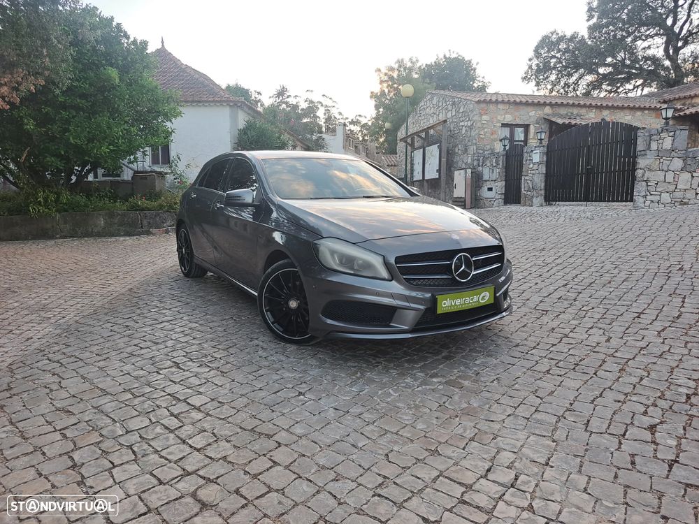 Mercedes-Benz A 180 7G-DCT Urban - 12