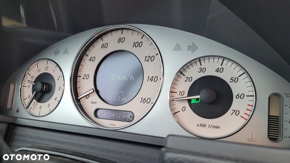 Mercedes-Benz Klasa E 500 4-Matic Avantgarde - 28
