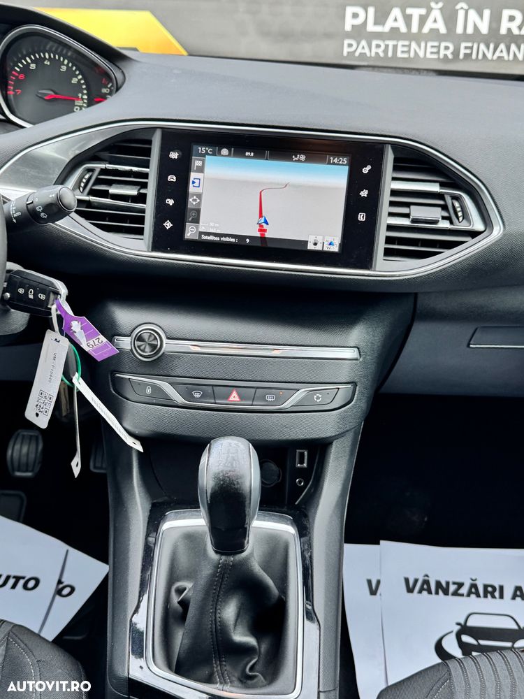 Peugeot 308 1.2 L PureTech Active - 22