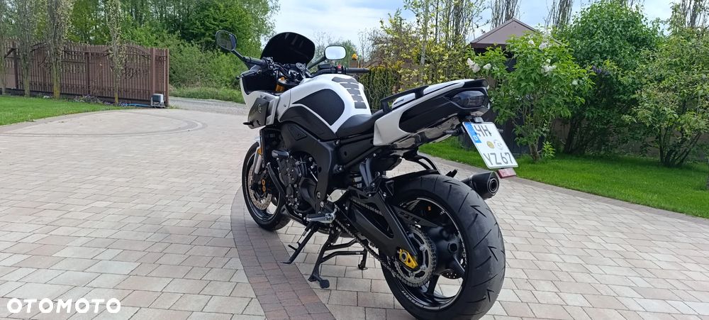 Yamaha FZ8 - 5