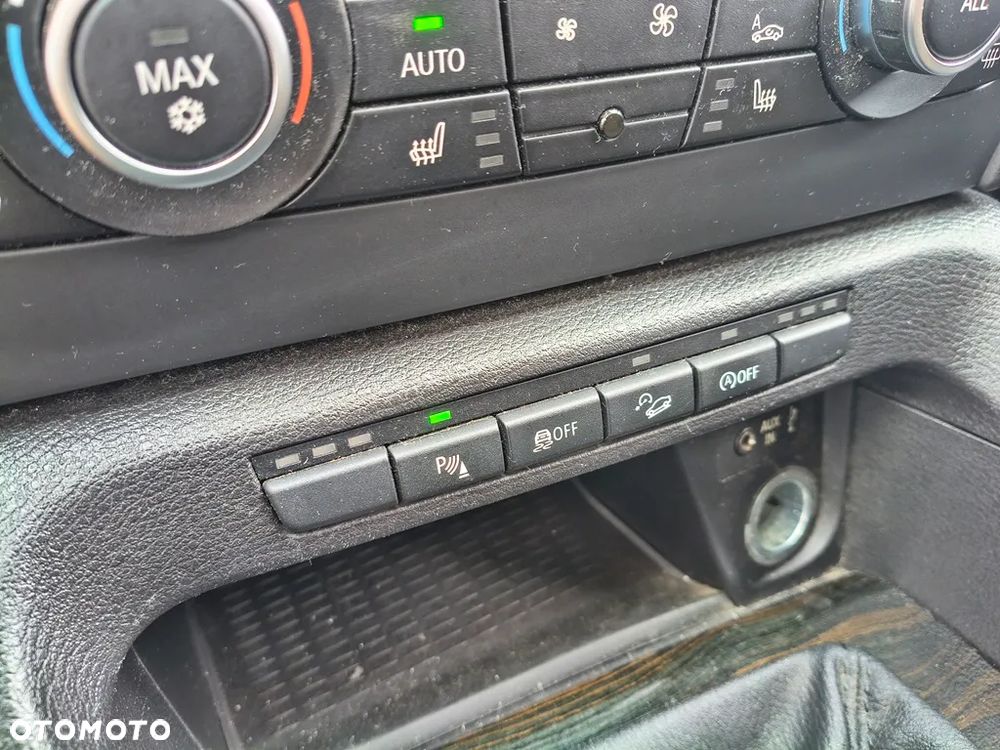 BMW X1 xDrive18d - 29