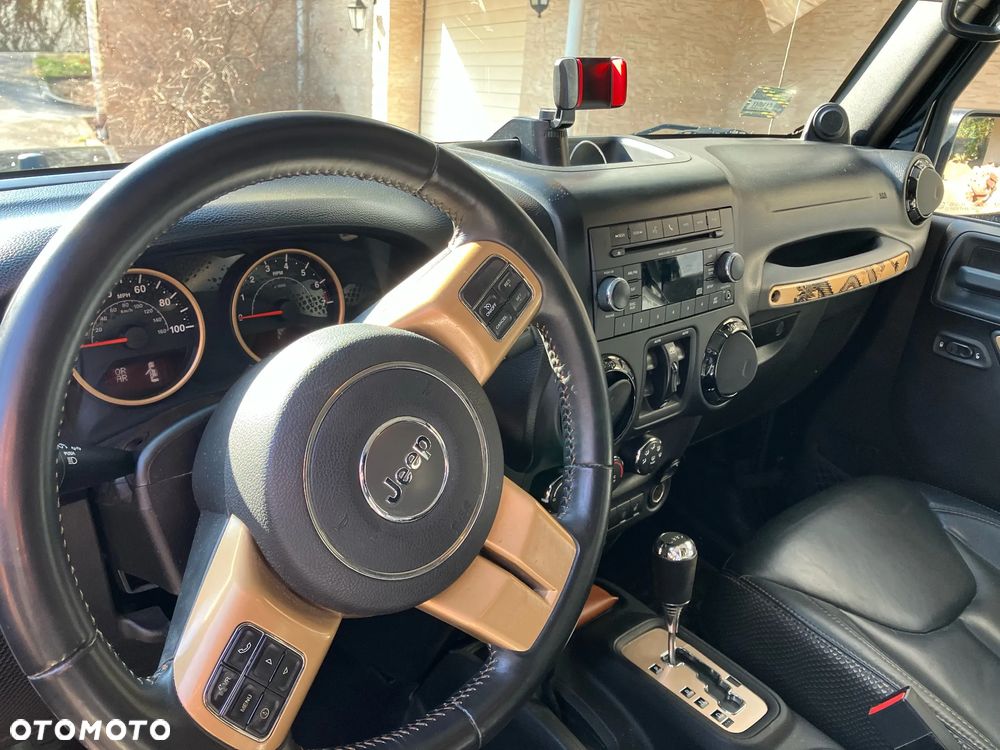Jeep Wrangler - 11