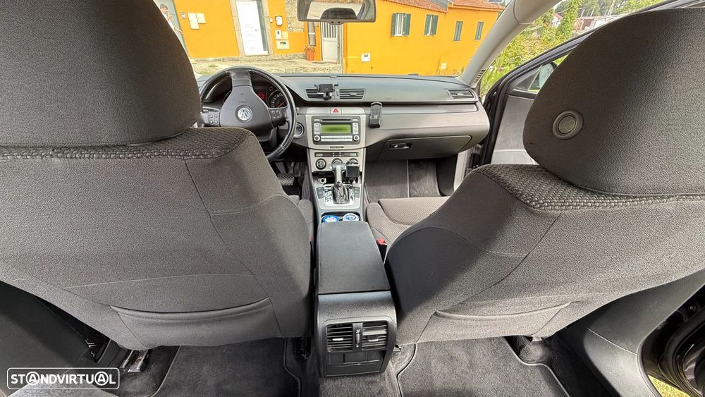 VW Passat 2.0 TDI Confortline DSG - 9
