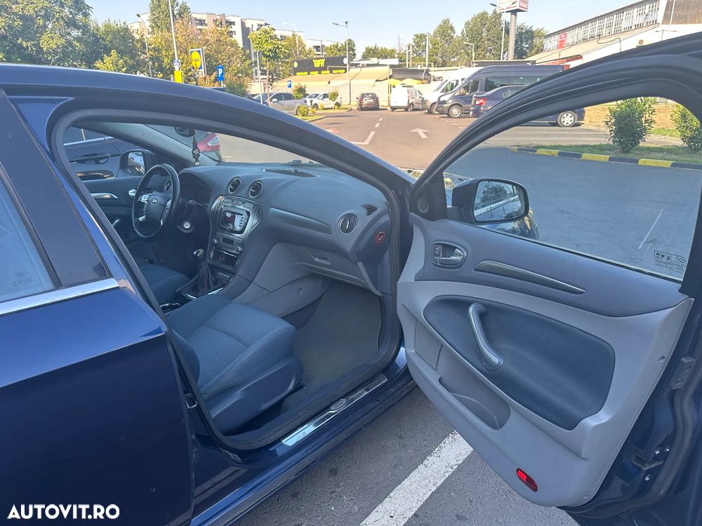 Ford Mondeo 2.0 PFi Titanium - 7