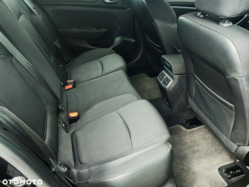 Renault Megane TCe 140 GPF EQUILIBRE - 29