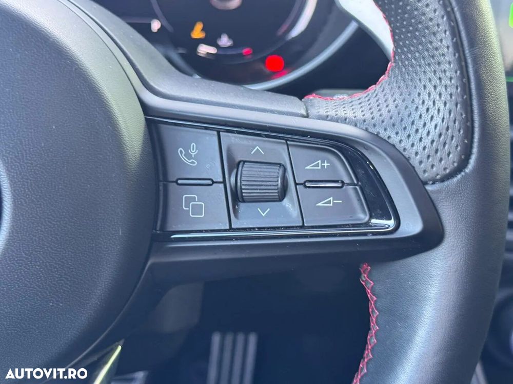 ALFA ROMEO Giulia 2023 — imagine 18