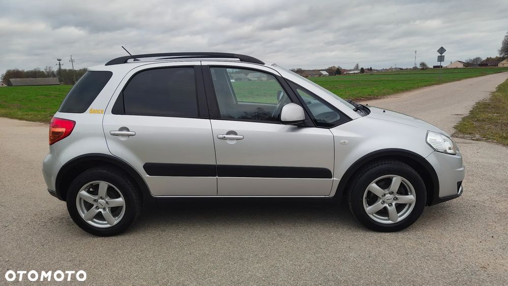 Suzuki SX4 1.6 GS / Premium - 36