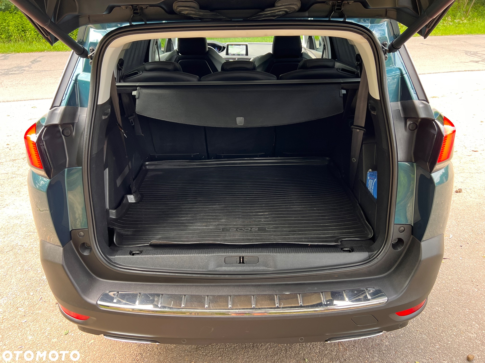 Peugeot 5008 1.5 BlueHDI Allure S&S EAT8 - 35
