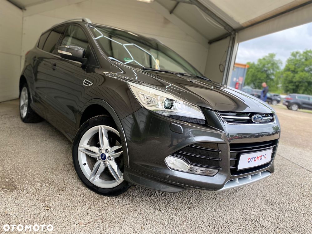 Ford Kuga 1.5 EcoBoost 2x4 Titanium - 3