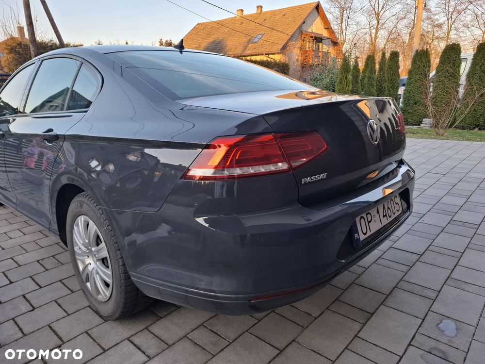 Volkswagen Passat - 8