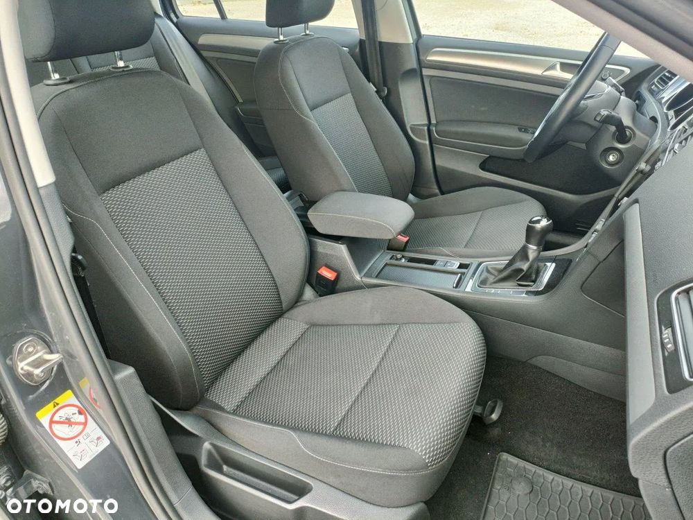 Volkswagen Golf 1.0 TSI BMT Trendline - 12