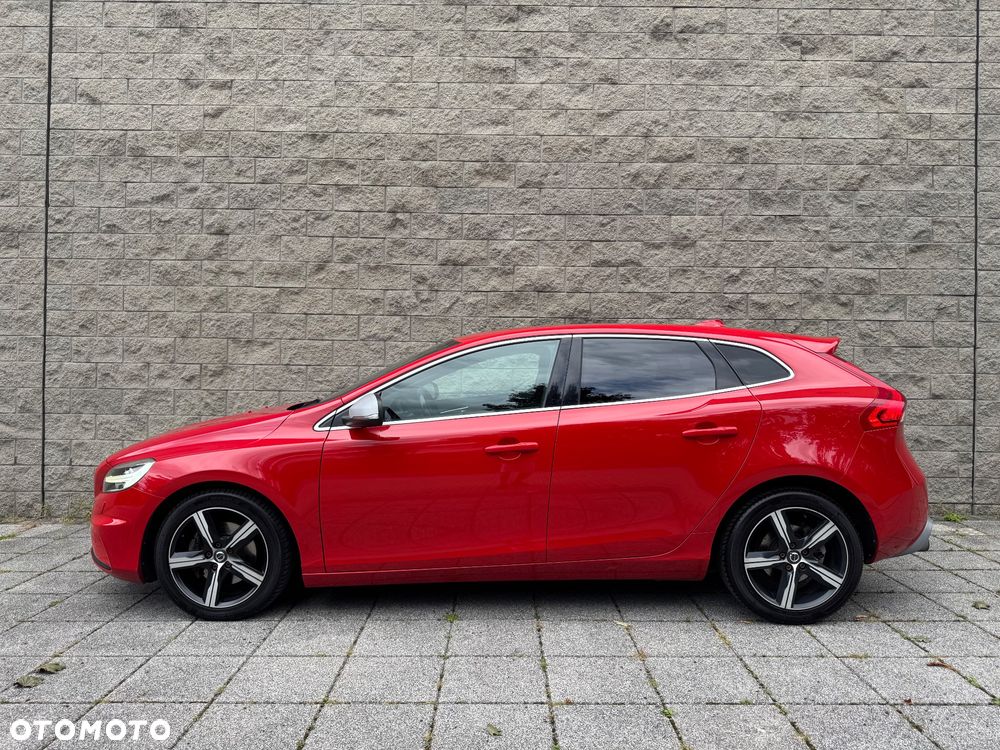Volvo V40 T3 Drive-E R-Design Momentum - 19