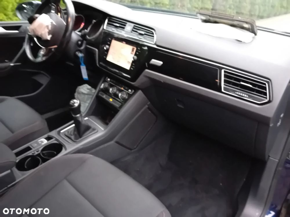 Volkswagen Touran 1.2 TSI BMT Trendline - 14