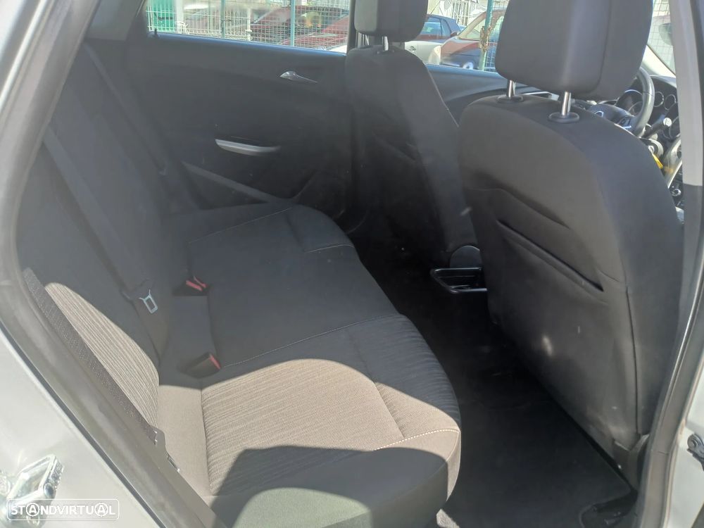 Opel Astra 1.4 Enjoy - 19