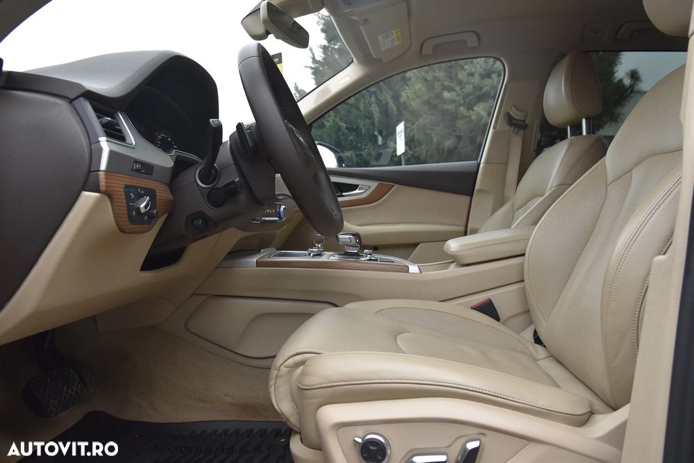 Audi Q7 - 7