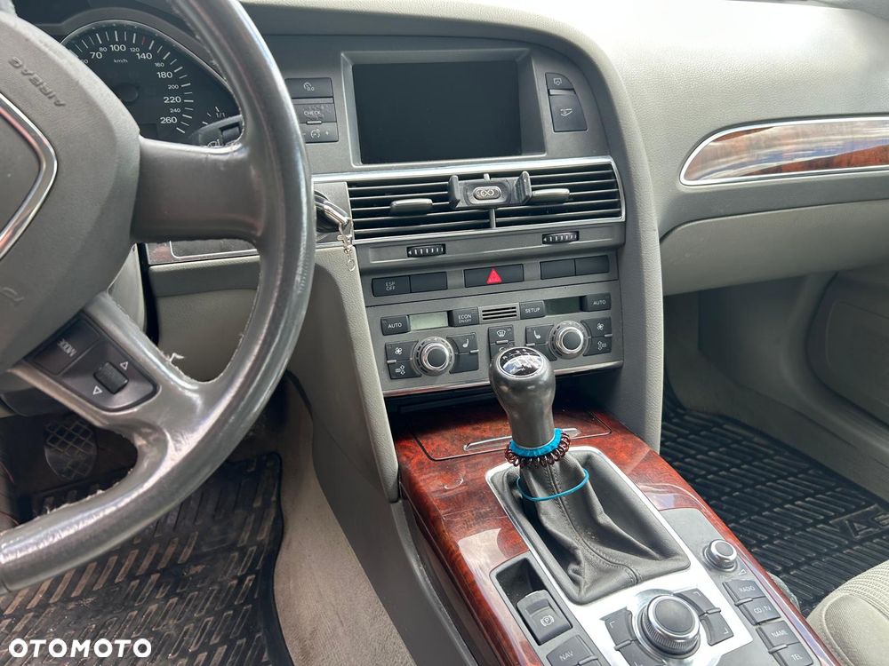 Audi A6 Limousine 2.4 - 17