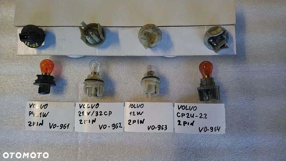 VOLVO OPRAWKA ŻARÓWKI LAMP - 4