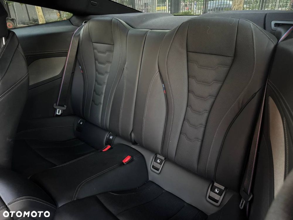 BMW Seria 8 - 15