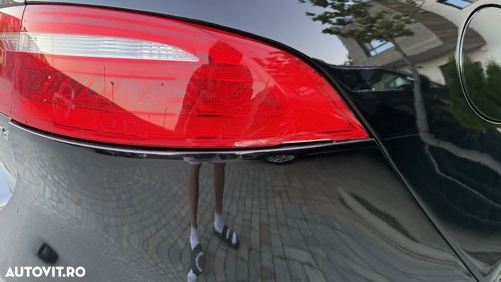Jaguar XE 2.0 Portfolio - 29