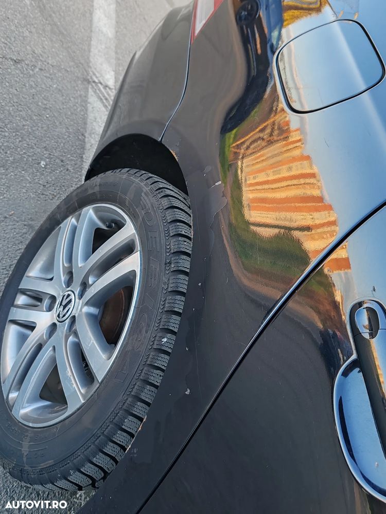 Volkswagen Golf 1.6 TDI DPF BlueMotion Technology Highline - 16