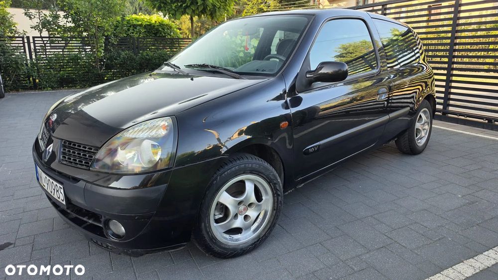 Renault Clio 1.2 16V Emotion - 9