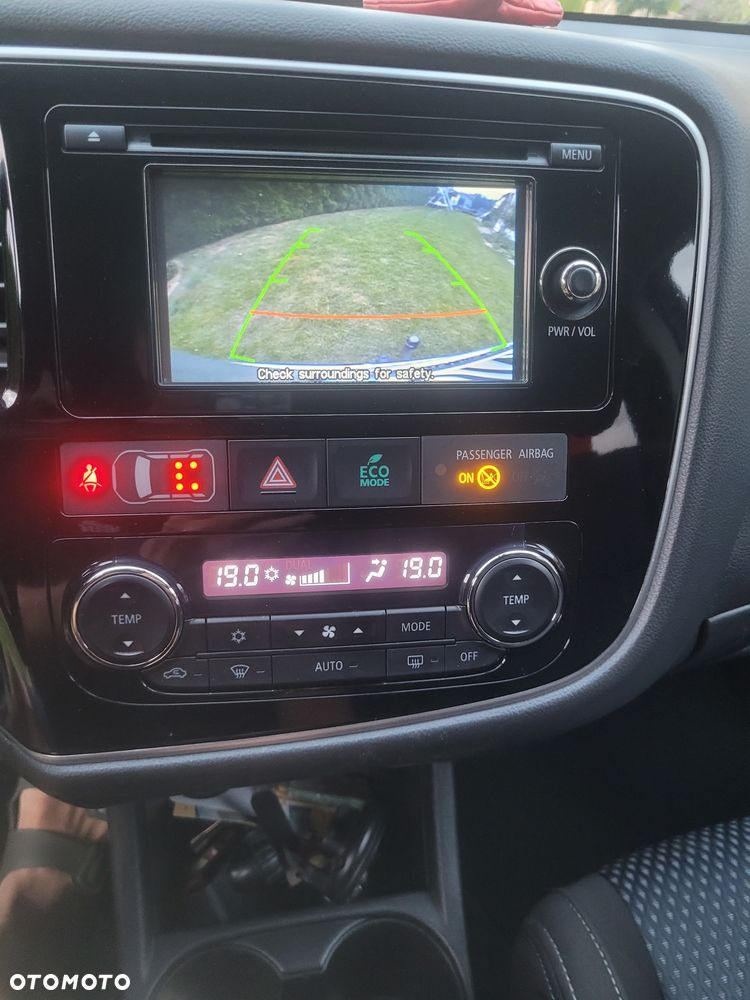 Mitsubishi Outlander - 18