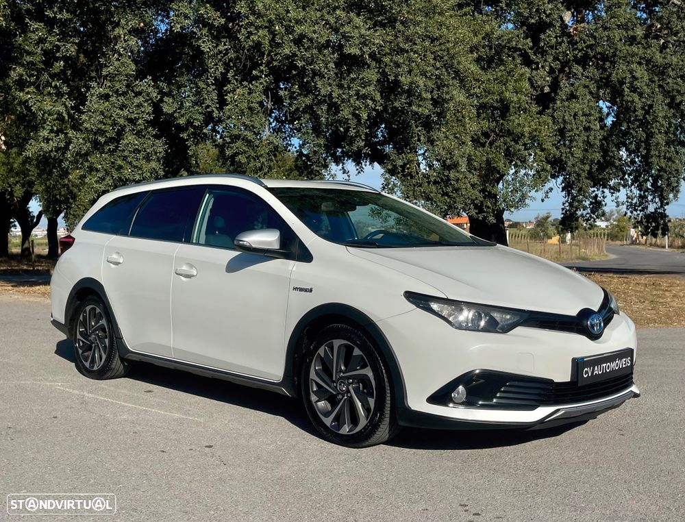 Toyota Auris Touring Sports 1.8 HSD Comfort +P.Sport+Navi - 3