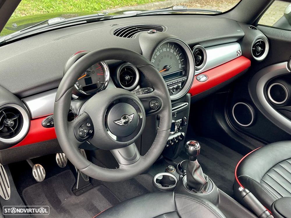 MINI 3 Portas John Cooper Works - 15