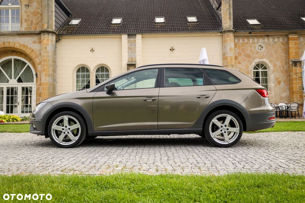 Seat Leon ST 2.0 TDI Start&Stop 4Drive DSG X-Perience - 3