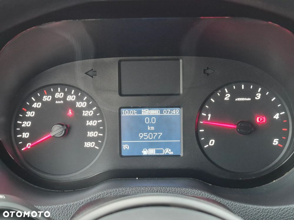 Mercedes-Benz Sprinter - 19