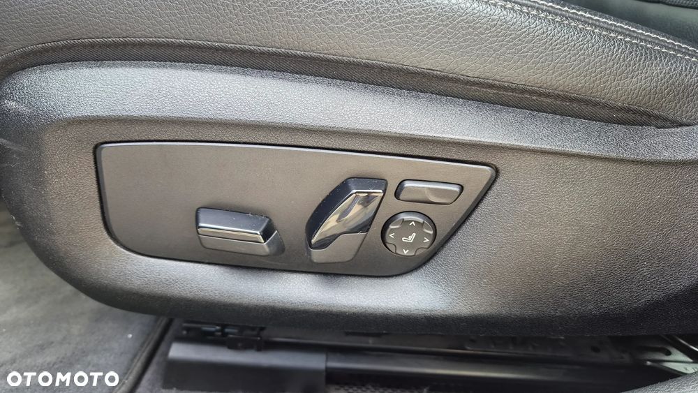 BMW Seria 5 520d Efficient Dynamics Edition Sport Line - 18