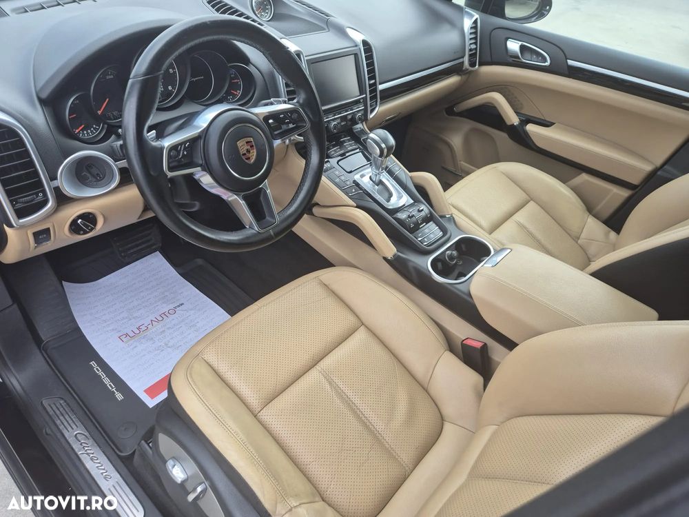 Porsche Cayenne 3.0 L - 11
