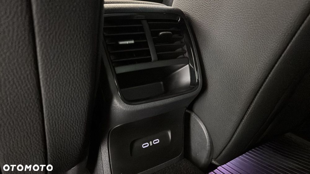 Skoda Octavia 2.0 TDI Sportline DSG - 25