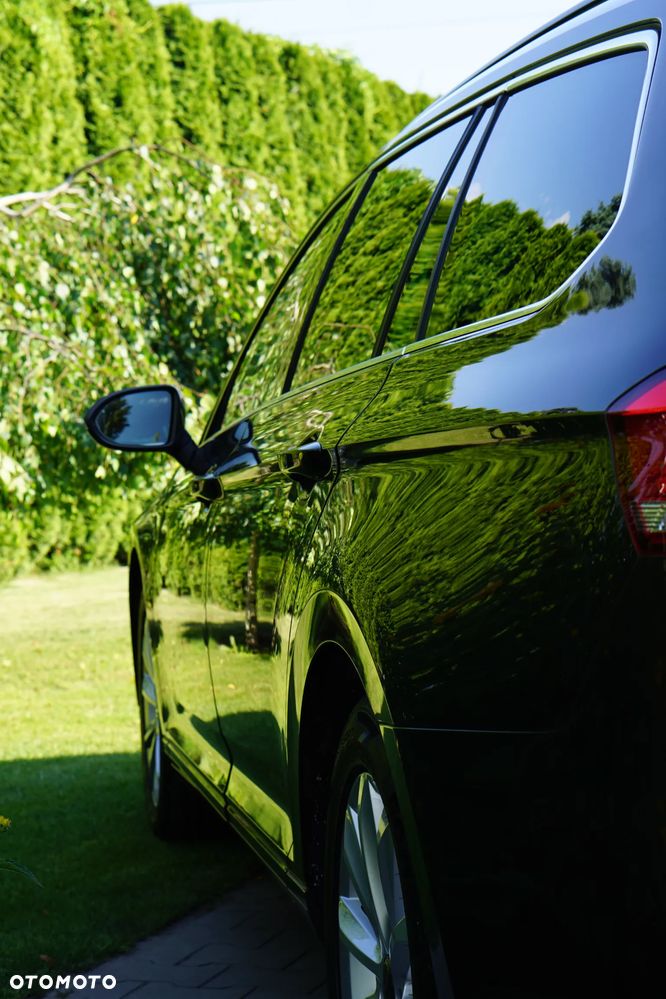 Volkswagen Passat - 19