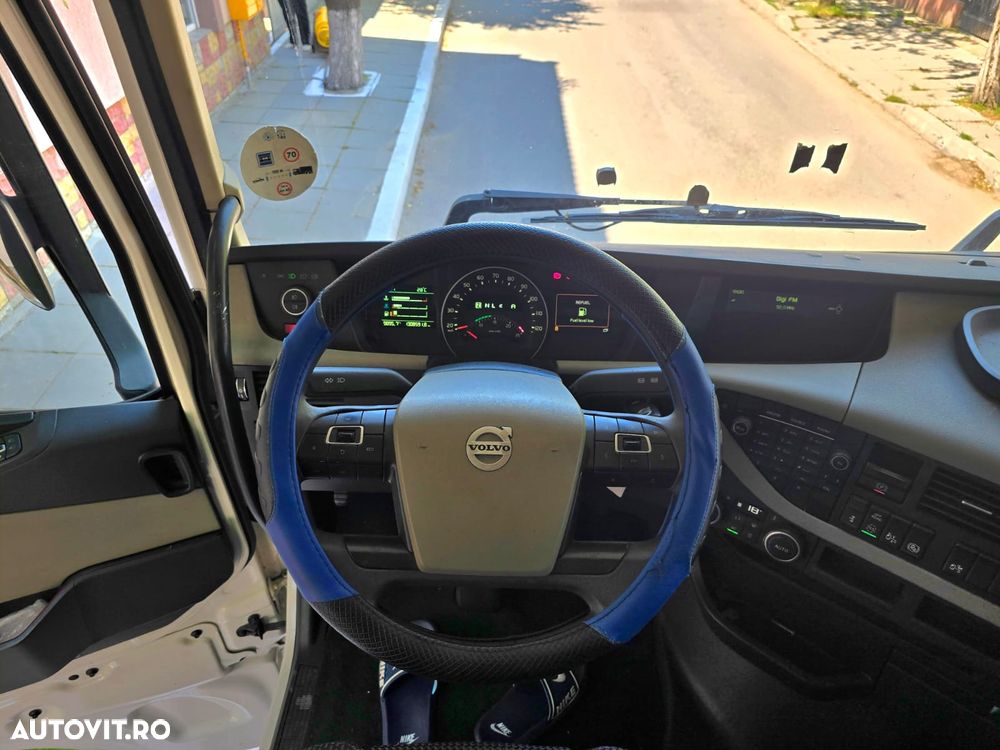 Volvo FH - 12