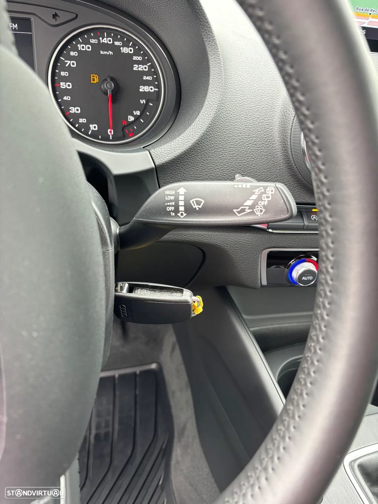 Audi A3 Sportback 1.6 TDI Advance Ultra - 28