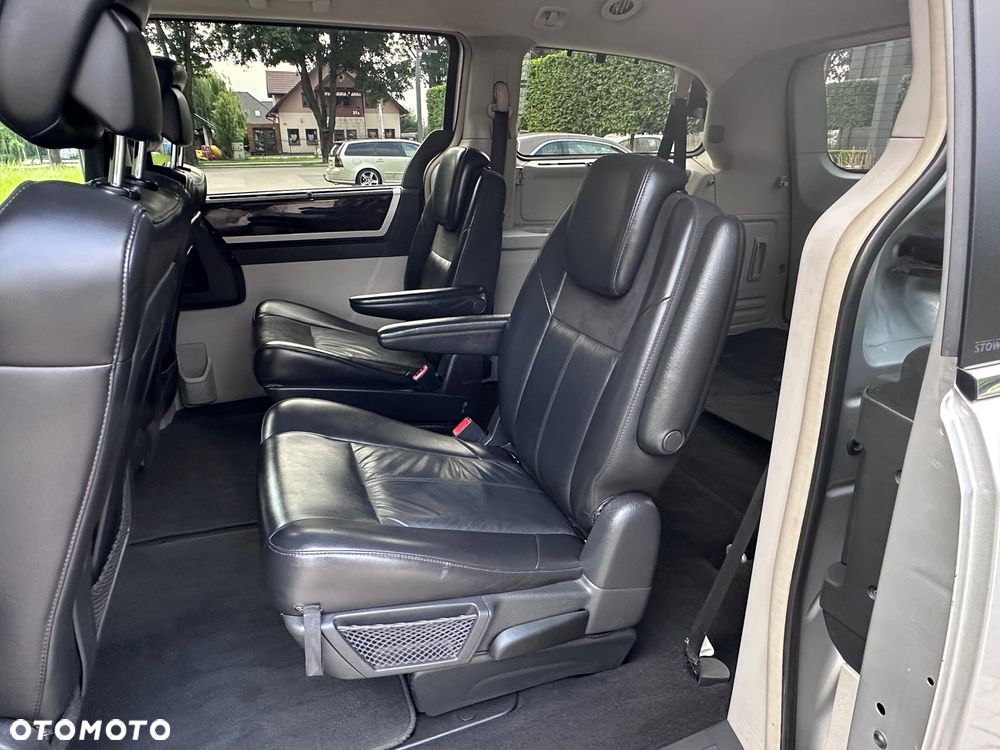 Chrysler Grand Voyager 2.8 CRD Automatik Limited - 17