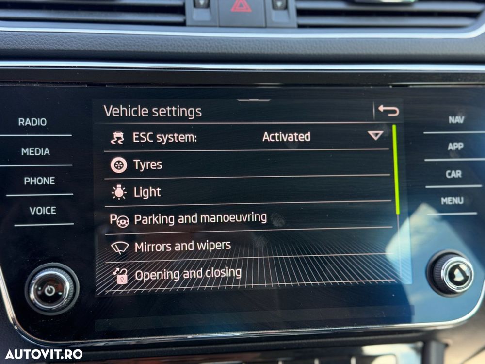 Skoda Superb 2.0 TDI DSG Style - 19