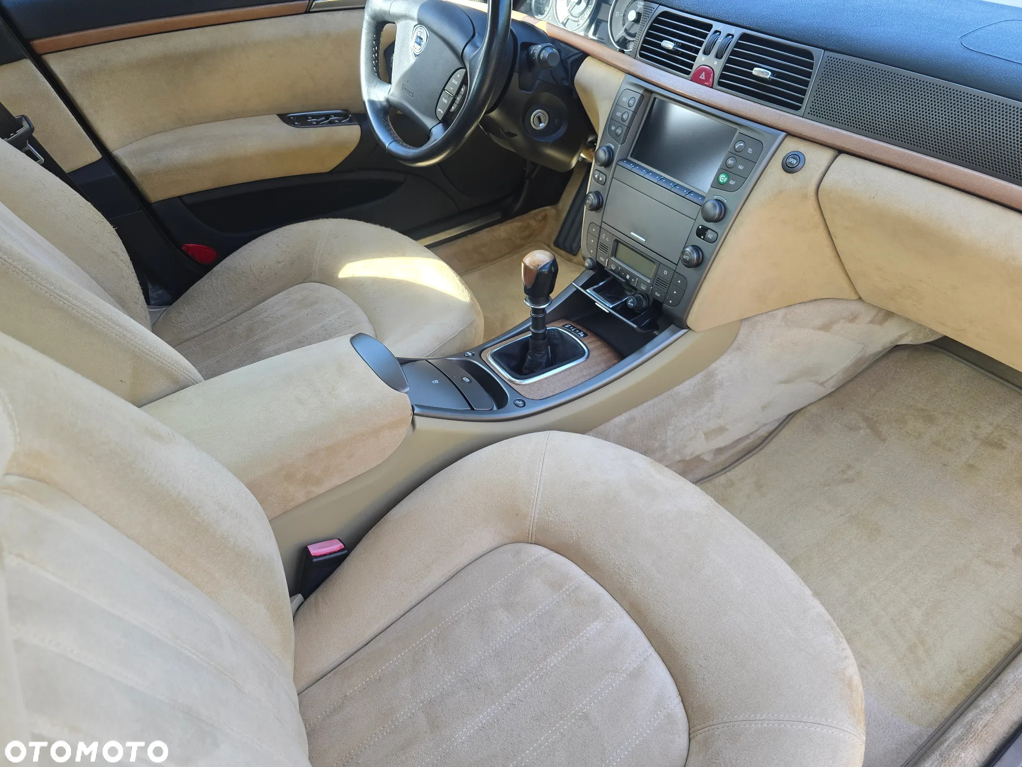 Lancia Thesis 2.4 JTD Executive - 26
