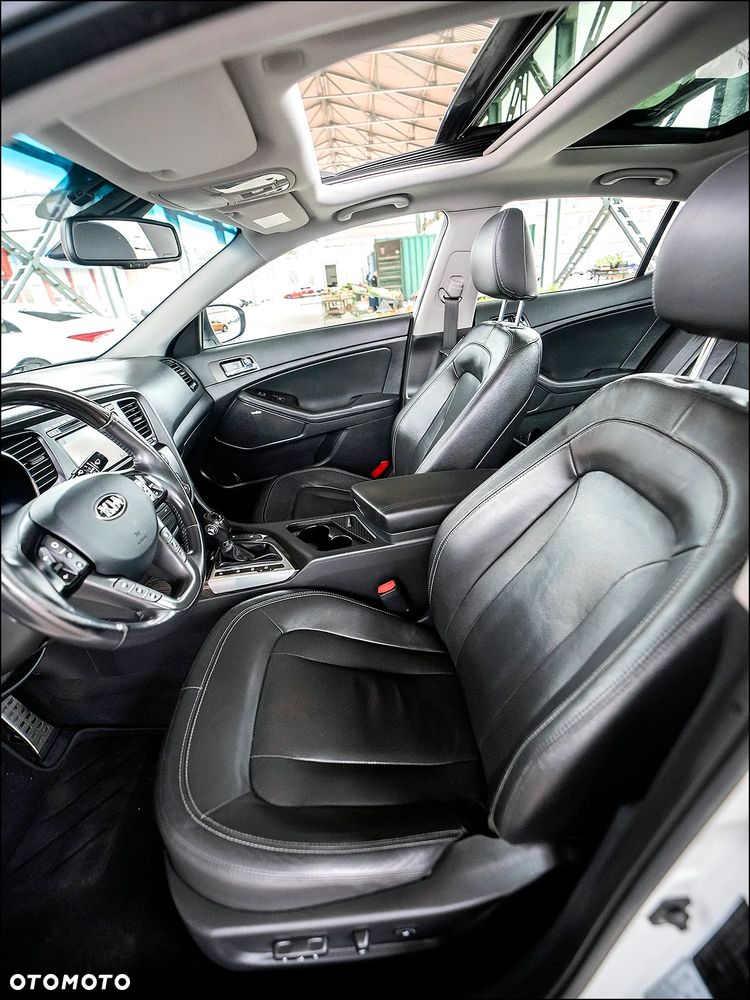 Kia Optima - 32
